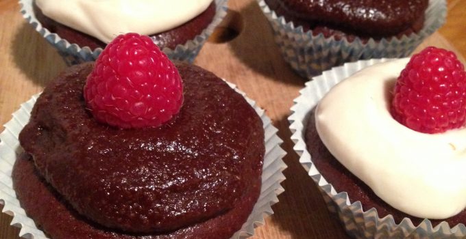 Raspberry filled, sugar-free vegan chocolate cupcakes